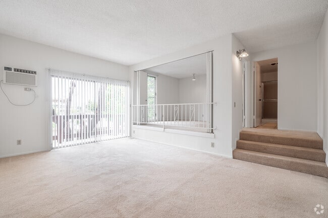1BR, 1BA - 800SF - Living Room - 11425 Rochester Ave