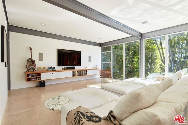 Photo - 15960 Alcima Ave