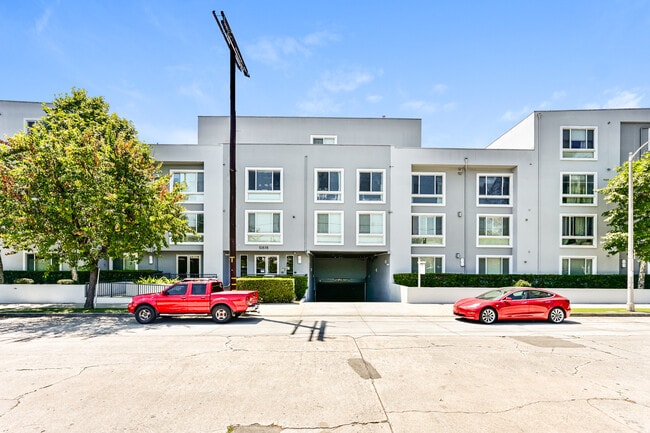 Photo - 10878 Bloomfield St Unit 407
