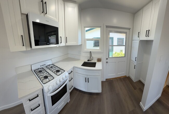 Photo - !!! OPEN HOUSE !!! - Wednesday July 1st - 4:00pm to 7:00pm Unit 8