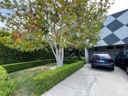 Photo - 625 N Hayworth Ave Apartment Unit 8