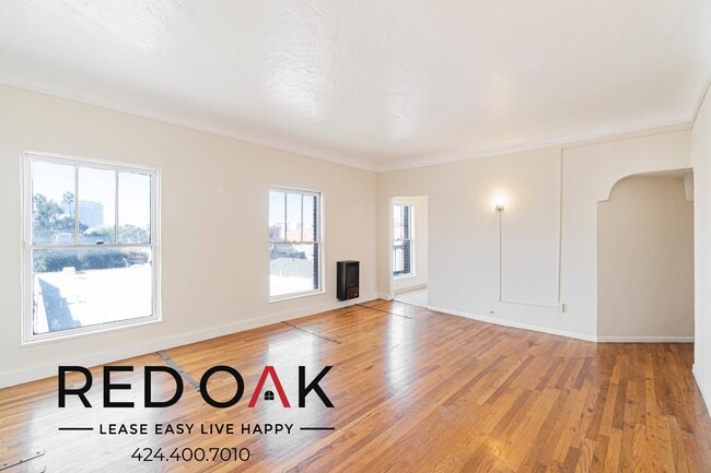 Photo - 657 Cochran Ave Unit 202