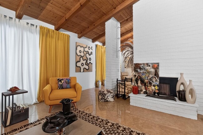 Photo - 70325 Mottle Cir