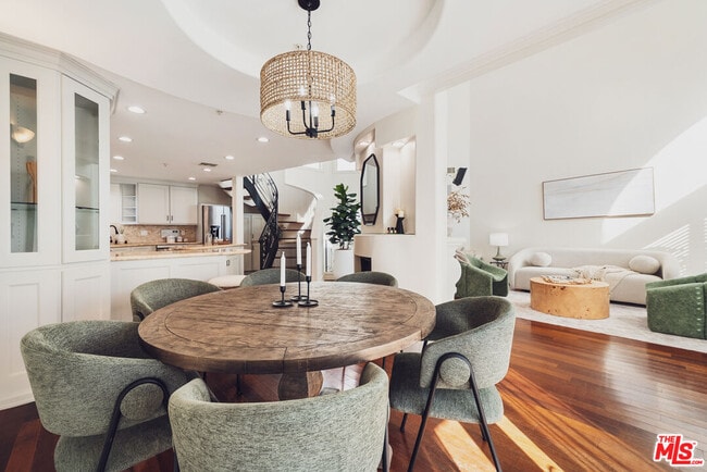 Photo - 844 3rd St Unit 5