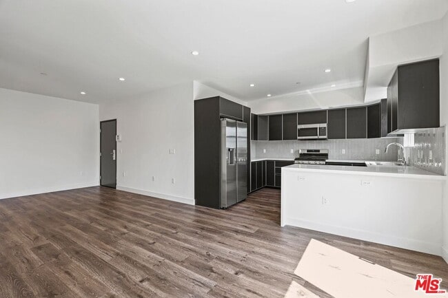 Photo - 1830 Selby Ave Unit 101