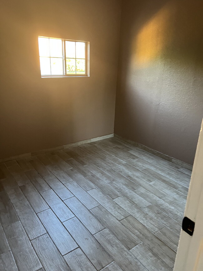 Photo - LARGE Lot - Nearly half acre.  Perfect for animals or gardening.  Updated interior, New Gas Range...