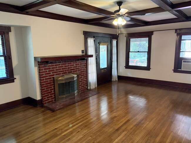 Photo - 1262 N Hudson Ave Unit 1262