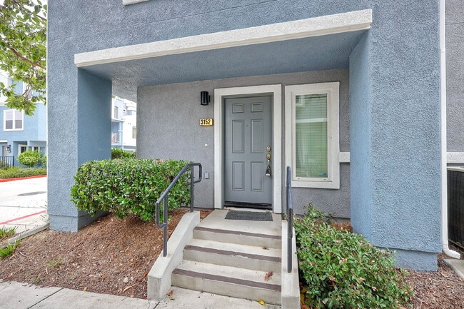 Spacious 2-Bed, 2.5-Bath Condo on Lighthou... - Spacious 2-Bed, 2.5-Bath Condo on Lighthou...