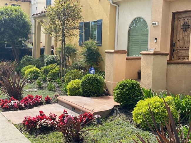 Photo - 9116 Florence Ave