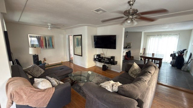 Living Room - 1811 Oliver Ave