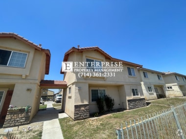 Building Photo - Now Leasing – Private 2 Bed, 2 Bath Back U... Unit D Rental