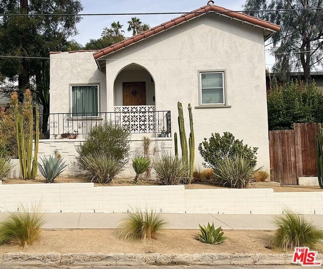 Building Photo - 4850 Floristan Ave