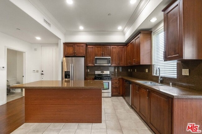 Photo - 10765 Wilkins Ave Unit 3