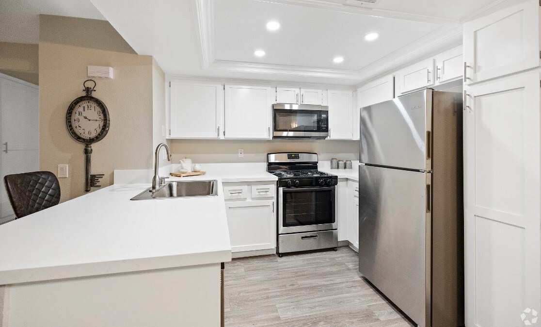 Floor Plan - 2 Bedroom 2 Bathroom ( Upstairs)