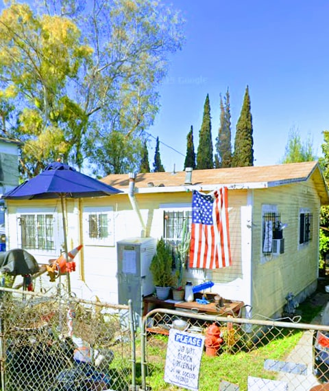 Building Photo - 8714 Hickory St Rental