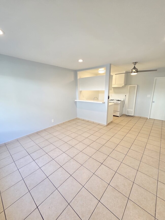 Building Photo - 4660 Kester Ave Unit 111