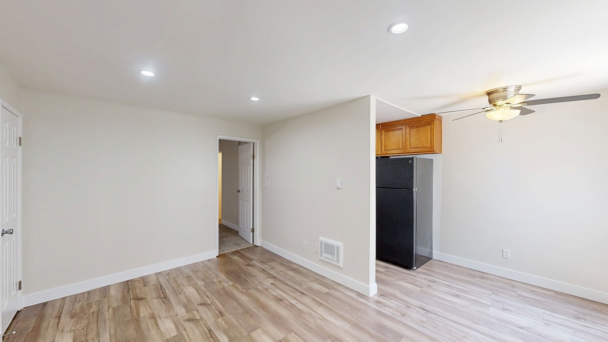 3D Tour - Topanga Canyon Apartments