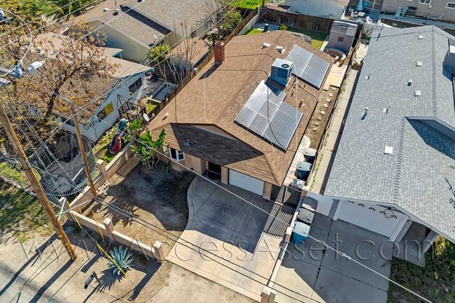 Building Photo - Stunning Mountain Views and Serene Living on Wood Street