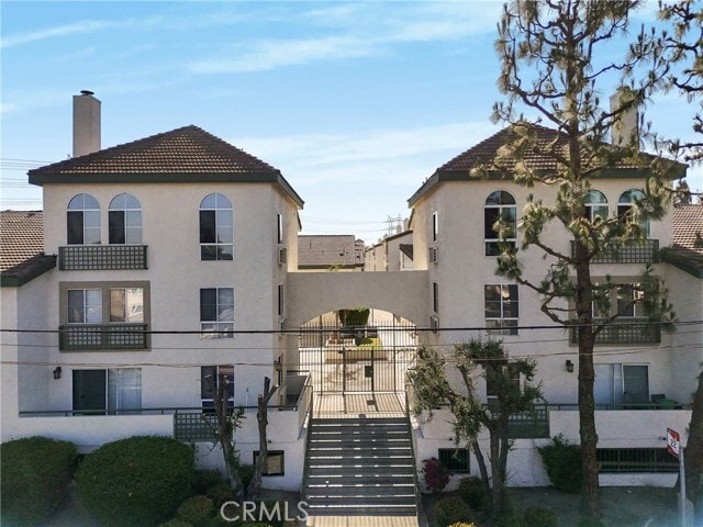 Building Photo - 15000 Downey Ave Unit 337