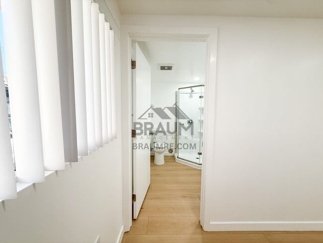 Photo - 4404 Stern Ave Unit 7