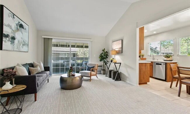 Photo - Contemporary Unit with High-End Features