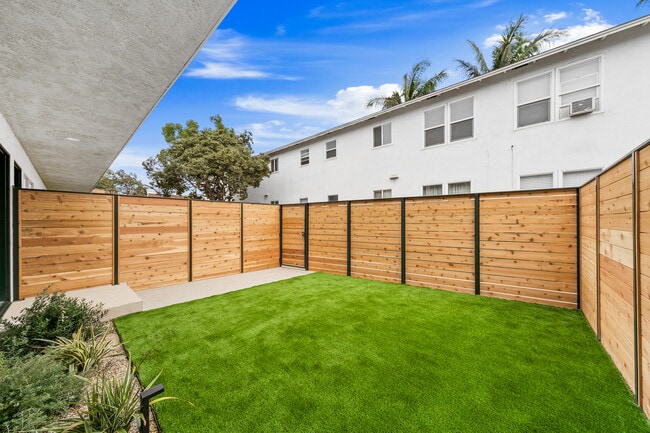 Photo - 1232 E 2nd Street