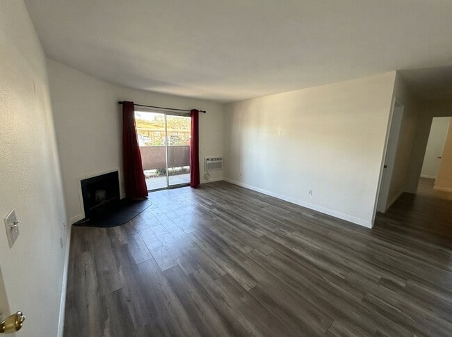 Photo - 214 Woodland Pkwy Unit 101