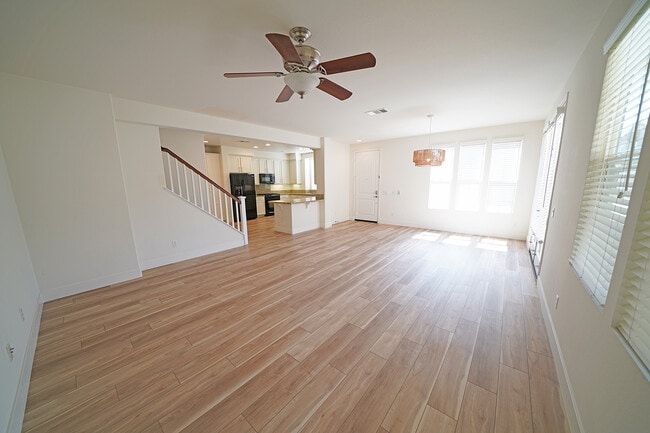 Photo - 28635 N Pietro Dr