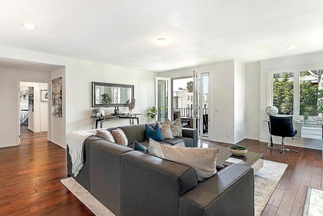 Photo - 1650 Veteran Ave Unit 204