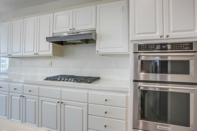 Photo - 6887 Tradewinds Dr