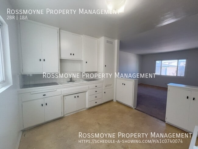 Photo - 3342 1/4 Andrita St-