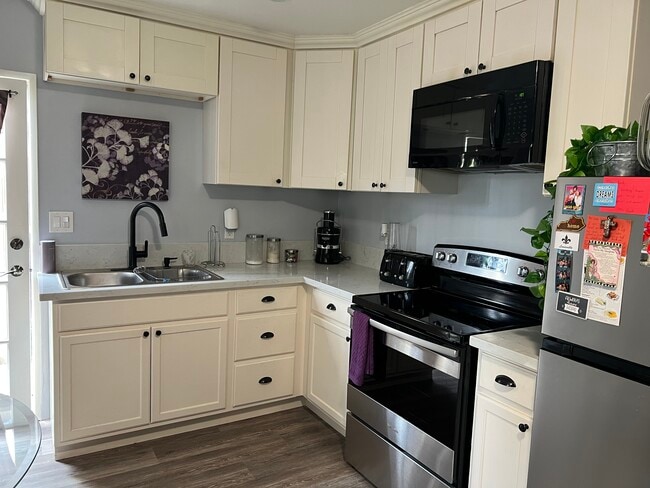 Photo - 6006 Donna Ave