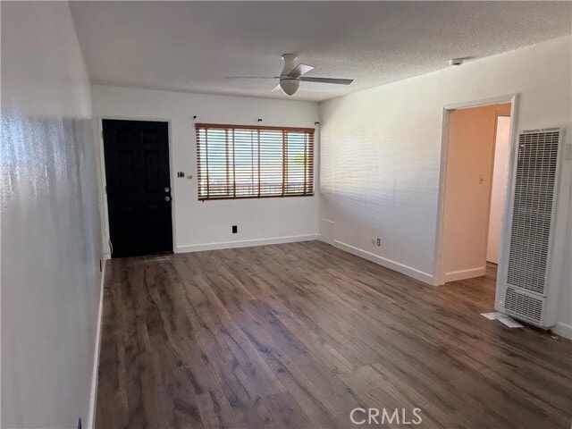 Building Photo - 1023 W 19th St Unit 3