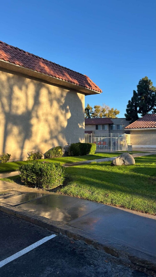 Photo - 2 Bedrooms Townhome
Availble For Rent in Indio Unit #109