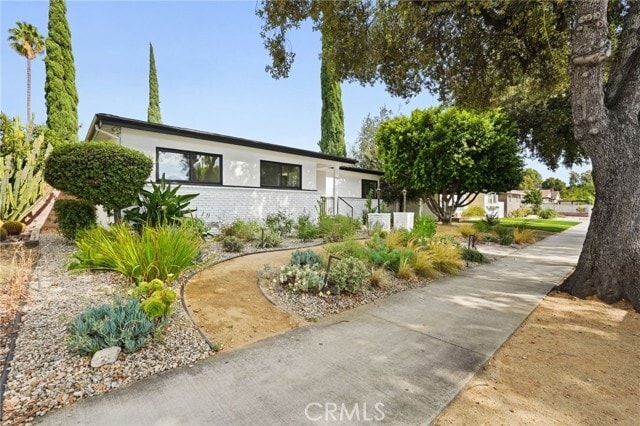 Photo - 6556 Corbin Ave