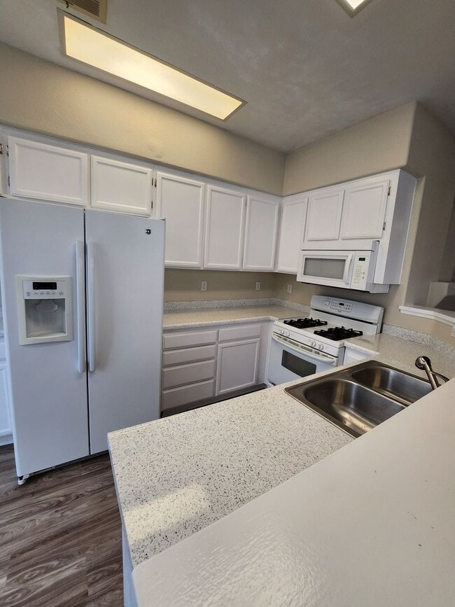 Photo - Beautiful remodeled 3 bedroom, 2.5 bath town home in Triana Scripps Ranch