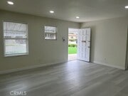 Photo - 688 Bridwell St W House