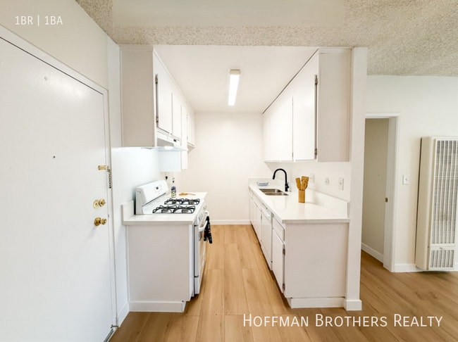Photo - 5461 Kester Ave Unit 122