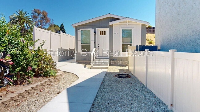 Building Photo - 13151 Cayote Ave