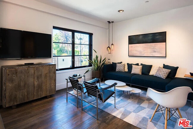 Photo - 718 Croft Ave Unit 101