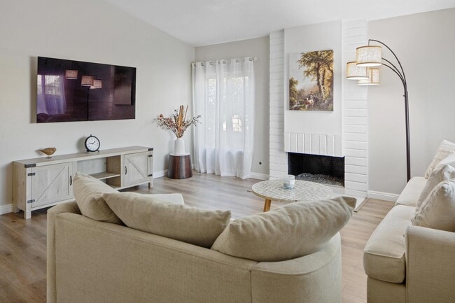 Photo - 25435 Via Pacifica