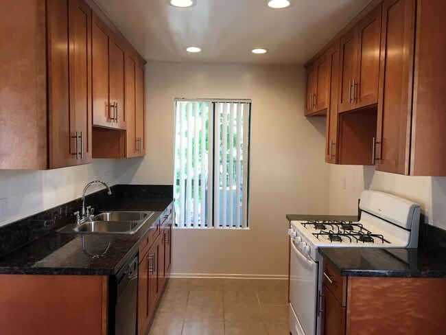 Photo - 1441 N Edison Blvd Unit 1441 #D