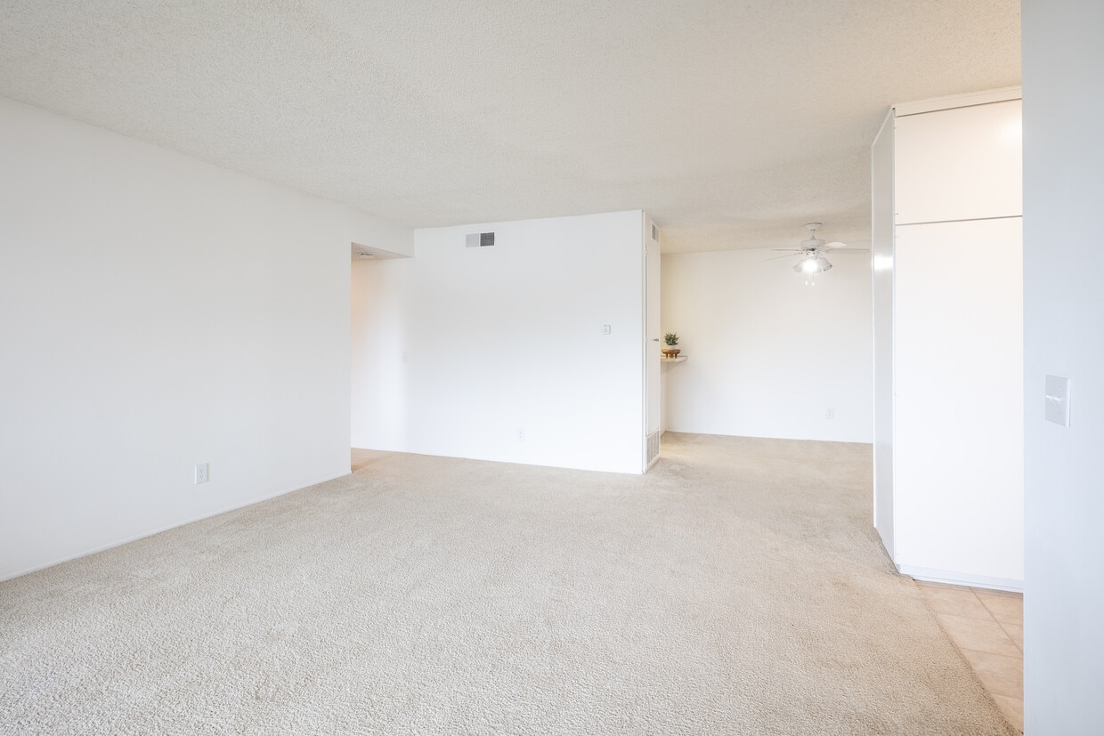 3D Tour - Huntington Continental