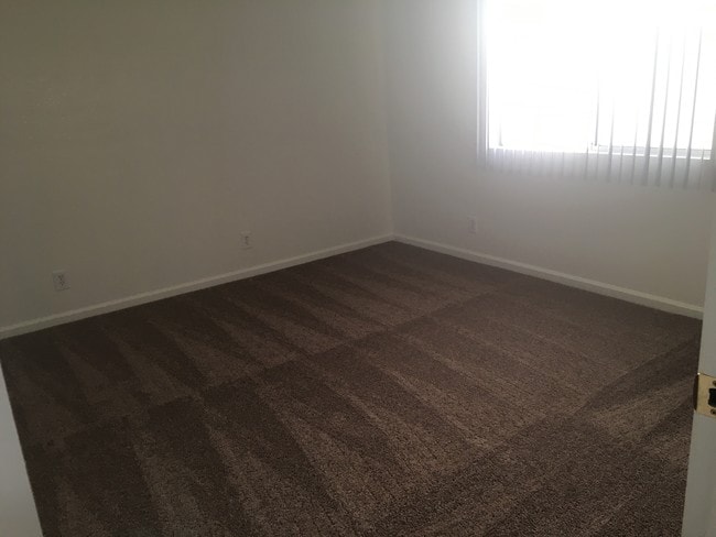 2 bedroom 1 bath - New Desert Vista Apartments