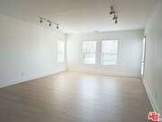 Photo - 1947 Clinton St Condo