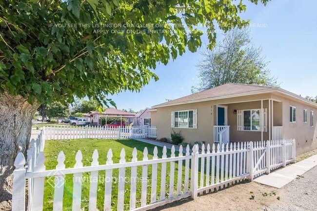 Photo - 219 E 46th St