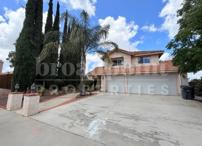 Photo - 988 W 15th Ave