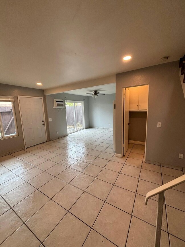 Photo - 1270 W 9th St Apartment Unit D