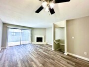 Photo - FOR RENT: 2Bd/2.5Ba Upgraded Townhome In T...