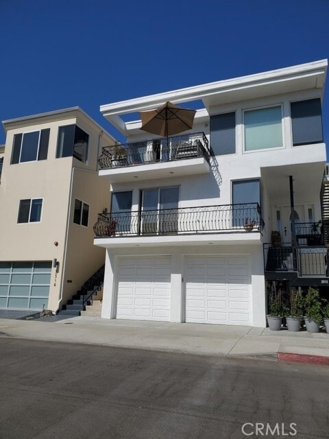 Photo - 2512 Manhattan Ave